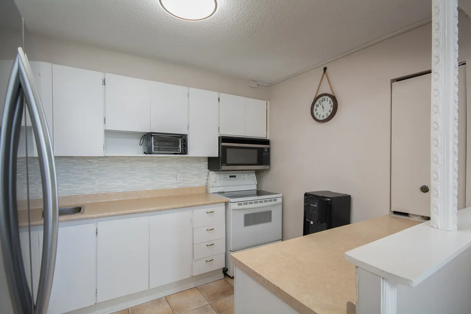 Kitchen at 1380 Prince of Wales Drive, Unit 802 — photograph 16
