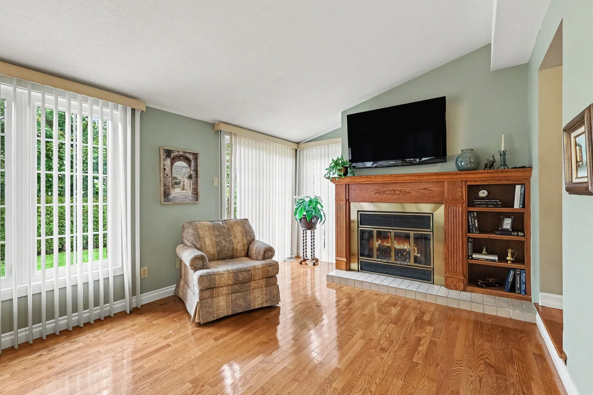 Living at 28 Meadow Glade Gardens