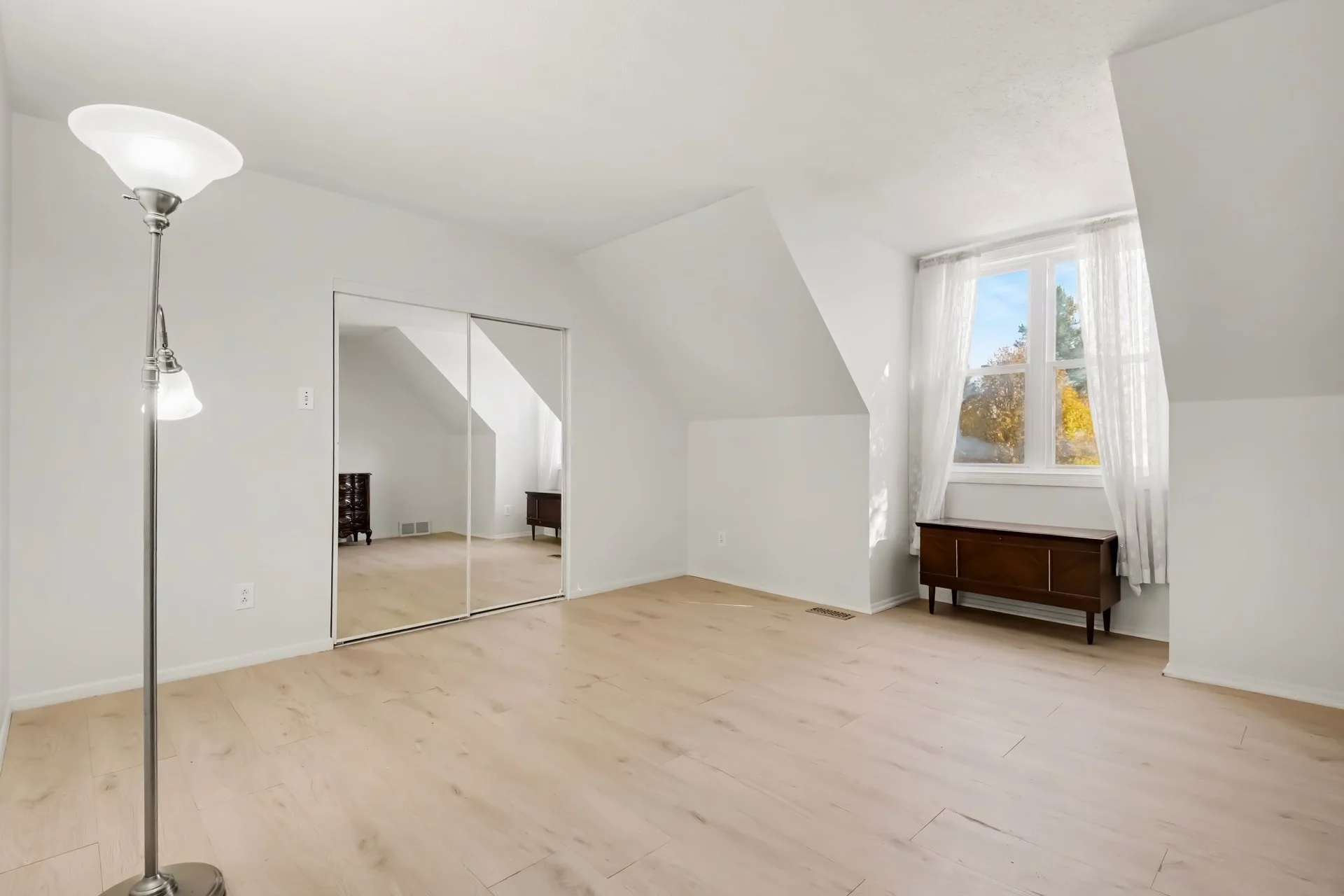 Bedrooms at 3030 Southmore Drive East