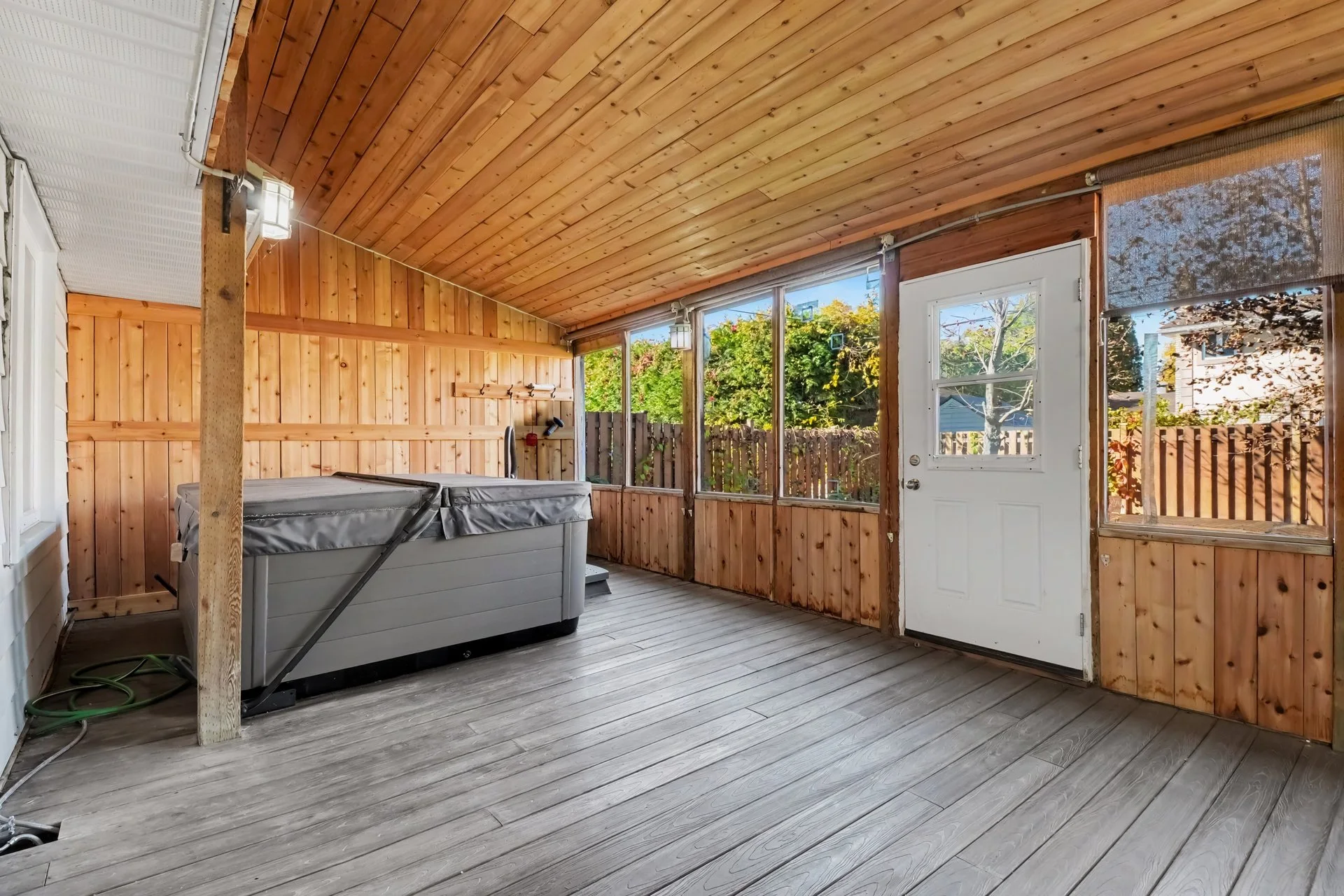 Outdoor living at 3030 Southmore Drive East