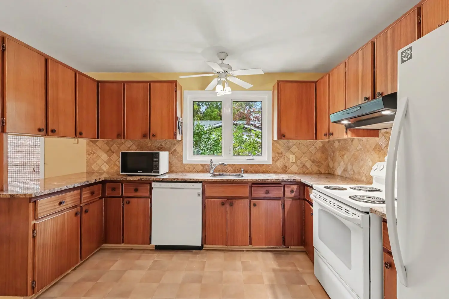 5408 West River Drive — photograph 11